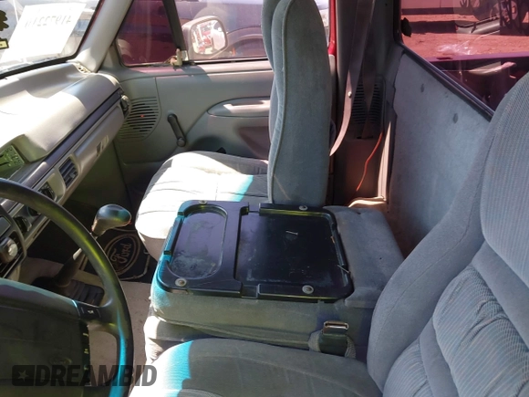 1995 Ford F-150 with VIN 1FTDF15Y1SLA07738, listed as a IAAI auction lot 41972210 with 159,406 mi miles. Bid and sale history available at carsss.com. Image 8.