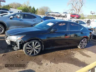 2019 Nissan Altima 2.5 SR with VIN 1N4BL4CV3KC130764, listed as a IAAI auction lot 41952695 with 86,644 mi miles. Bid and sale history available at carsss.com. Image 15.