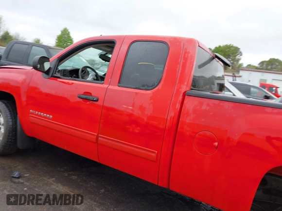 2012 Chevrolet Silverado 1500 LT with VIN 1GCRKSE77CZ327773, listed as a IAAI auction lot 41935755 with Not Provided miles and . Bid and sale history available at DreamBid. Image 13.