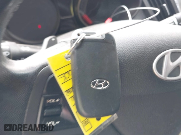 2013 Hyundai Veloster Turbo z VIN KMHTC6AE7DU106831, wystawiony jako IAAI lot #42115348 z przebiegiem 166 914 mil mil oraz . Historia ofert i sprzedaży dostępna na DreamBid. Obrazek 11.