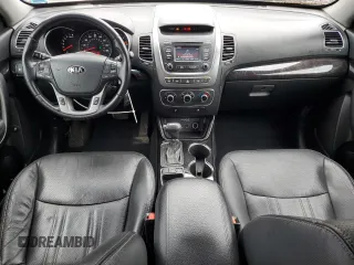 2015 Kia Sorento LX with VIN 5XYKTCA69FG640120, listed as a Copart auction lot 55731635 with 86,399 mi miles and Salvage Title. Bid and sale history available at carsss.com. Image 8.