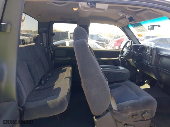 2001 Chevrolet Silverado 1500 LS with VIN 2GCEC19V411309090, listed as a IAAI auction lot 41693056 with 174,262 mi miles. Bid and sale history available at carsss.com. Image 8.