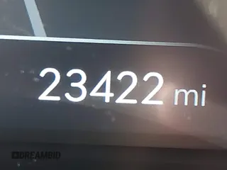 2023 Genesis G70 2.0T z VIN KMTG34TA9PU110258, wystawiony jako IAAI lot #40985797 z przebiegiem 23 422 mil mil oraz . Historia ofert i sprzedaży dostępna na DreamBid. Obrazek 16.