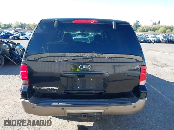 2003 Ford Expedition Eddie Bauer z VIN 1FMFU18L43LC23174, wystawiony jako IAAI lot #42021679 z przebiegiem 240 025 mil mil oraz . Historia ofert i sprzedaży dostępna na DreamBid. Obrazek 16.