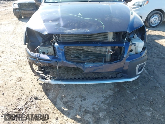 2010 Volvo XC70 3.2L with VIN YV4960BZ5A1078719, listed as a IAAI auction lot 41697871 with 115,608 mi miles and . Bid and sale history available at DreamBid. Image 6.
