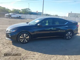 2019 Nissan Altima 2.5 SV with VIN 1N4BL4DV9KC117080, listed as a IAAI auction lot 41827686 with 84,228 mi miles. Bid and sale history available at carsss.com. Image 14.