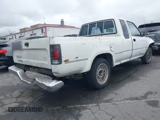 1992 Toyota Pickup DLX with VIN JT4RN93P9N5064411, listed as a IAAI auction lot 41787535 with 170,294 mi miles and . Bid and sale history available at DreamBid. Image 4.