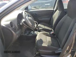 2017 Nissan Versa S Plus z VIN 3N1CN7AP5HL832485, wystawiony jako Copart lot #50320785 z przebiegiem 83 767 mil mil oraz Szkoda całkowita • Salvage title. Historia ofert i sprzedaży dostępna na DreamBid. Obrazek 7.