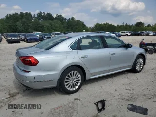 2016 Volkswagen Passat SE z VIN 1VWBT7A3XGC027584, wystawiony jako Copart lot #60822425 z przebiegiem 109 810 mil mil oraz Czysty tytuł • Clean title. Historia ofert i sprzedaży dostępna na DreamBid. Obrazek 3.