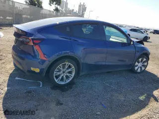 2021 Tesla Model Y Long Range with VIN 5YJYGAEE3MF231751, listed as a Copart auction lot 46415105 with 78,172 mi miles and Salvage Title. Bid and sale history available at carsss.com. Image 3.