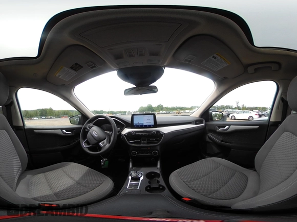 2020 Ford Escape SE z VIN 1FMCU9G68LUB54383, wystawiony jako IAAI lot #42356897 z przebiegiem 69 587 mil mil oraz . Historia ofert i sprzedaży dostępna na DreamBid. Obrazek 19.