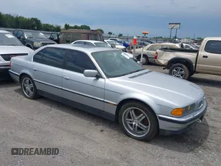 1997 BMW 7 Series 740iL с VIN WBAGJ8329VDL42275, выставлен на аукционе IAAI как лот 42429510 с пробегом 153 507 миль миль и . История ставок и продаж доступна на DreamBid. Изображение 1.