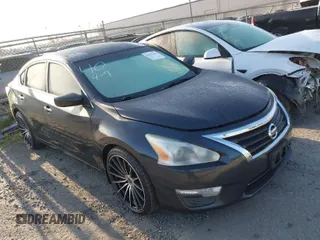 2015 Nissan Altima S z VIN 1N4AL3AP1FC237666, wystawiony jako IAAI lot #41892336 z przebiegiem 169 663 mil mil oraz . Historia ofert i sprzedaży dostępna na DreamBid. Obrazek 1.