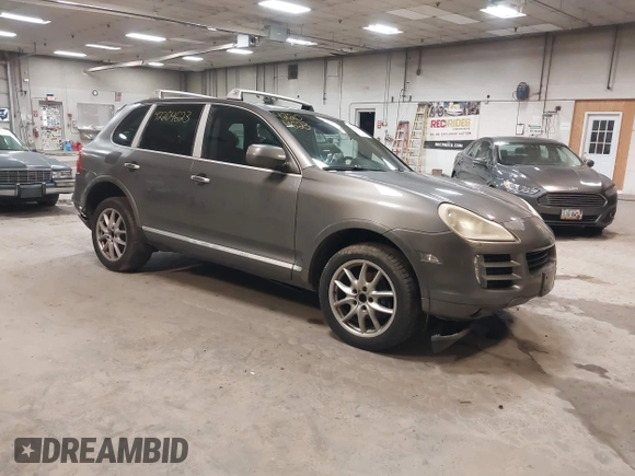 2010 Porsche Cayenne z VIN WP1AA2APXALA04788, wystawiony jako IAAI lot #42204623 z przebiegiem 183 016 mil mil oraz . Historia ofert i sprzedaży dostępna na DreamBid. Obrazek 1.