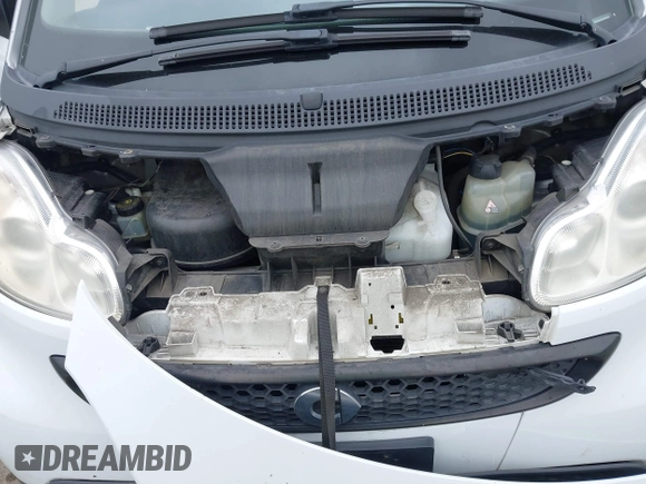 2013 Smart fortwo Pure with VIN WMEEJ3BA5DK625404, listed as a IAAI auction lot 42368884 with Not provided miles and . Bid and sale history available at DreamBid. Image 10.
