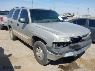 2005 Chevrolet Tahoe LS with VIN 1GNEC13V25R270657, listed as a IAAI auction lot 41876754 with 338,698 mi miles. Bid and sale history available at carsss.com. Image 1.