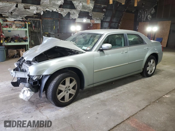 2006 Chrysler 300 Touring with VIN 2C3KK53G26H336220, listed as a Copart auction lot 71821214 with 110,343 mi miles and Salvage Title. Bid and sale history available at carsss.com. Image 1.