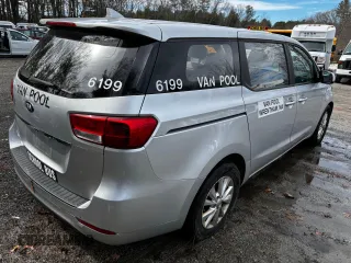 2016 Kia Sedona L with VIN KNDMA5C13G6173955, listed as a Copart auction lot 49946345 with 203,987 mi miles and Clean Title. Bid and sale history available at carsss.com. Image 4.