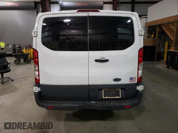 2015 Ford Transit Cargo z VIN 1FTNR1YM7FKB03812, wystawiony jako Copart lot #56453835 z przebiegiem 139 412 mil mil oraz Czysty tytuł • Clean title. Historia ofert i sprzedaży dostępna na DreamBid. Obrazek 6.
