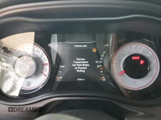 2023 Dodge Challenger R/T Scat Pack Widebody z VIN 2C3CDZFJ2PH694352, wystawiony jako Copart lot #50634415 z przebiegiem 5 340 mil mil oraz Szkoda całkowita • Salvage title. Historia ofert i sprzedaży dostępna na DreamBid. Obrazek 9.