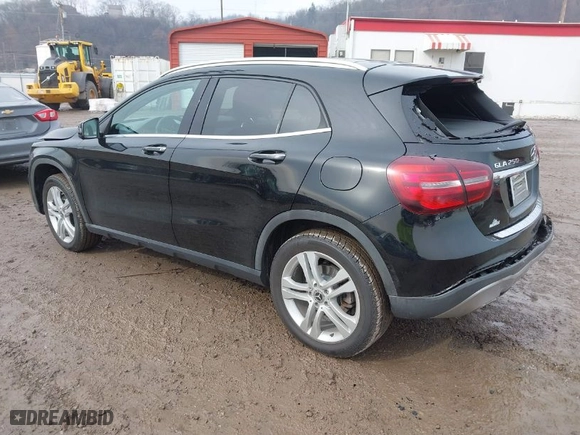 2018 Mercedes-Benz GLA with VIN WDCTG4GB2JJ514882, listed as a IAAI auction lot 41631799 with 59,357 mi miles. Bid and sale history available at carsss.com. Image 3.