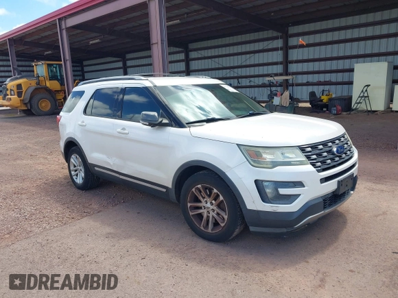 2016 Ford Explorer XLT with VIN 1FM5K7D87GGA58287, listed as a IAAI auction lot 41724911 with 137,086 mi miles and . Bid and sale history available at carsss.com. Image 1.