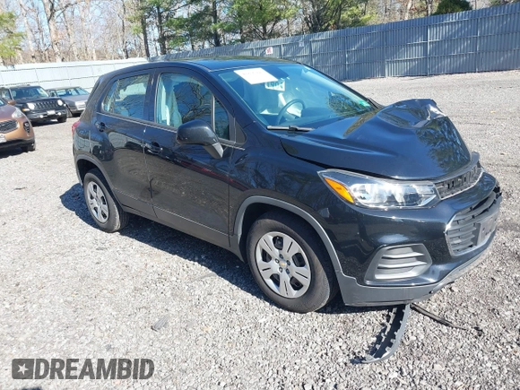 2017 Chevrolet Trax LS with VIN 3GNCJKSB0HL158137, listed as a IAAI auction lot 41856941 with 33,619 mi miles. Bid and sale history available at carsss.com. Image 1.
