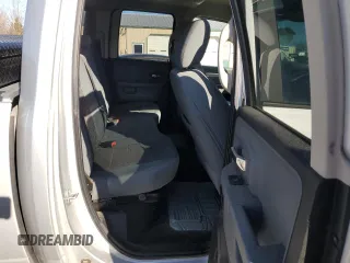 2018 Ram 1500 SLT z VIN 1C6RR6GG1JS206007, wystawiony jako Copart lot #50151835 z przebiegiem 118 194 mil mil oraz Szkoda całkowita • Salvage title. Historia ofert i sprzedaży dostępna na DreamBid. Obrazek 11.