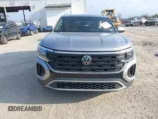 2024 Volkswagen Atlas SE with VIN 1V2KE2CA4RC223498, listed as a IAAI auction lot 41762422 with 15,618 mi miles and . Bid and sale history available at DreamBid. Image 13.