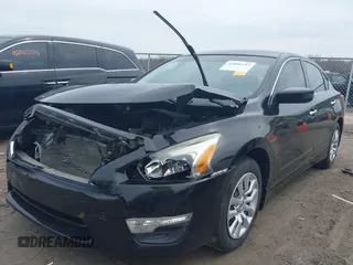 2015 Nissan Altima 2.5 SV with VIN 1N4AL3AP1FC582082, listed as a IAAI auction lot 42006657 with 132,343 mi miles. Bid and sale history available at carsss.com. Image 17.
