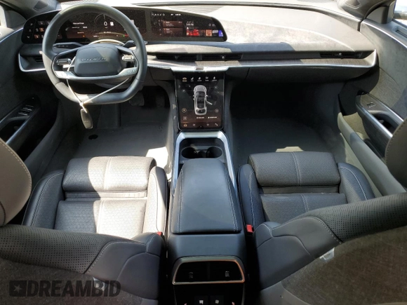 2023 Lucid Air Grand Touring z VIN 50EA1GBA9PA003155, wystawiony jako Copart lot #55441165 z przebiegiem 6 078 mil mil oraz Szkoda całkowita • Salvage title. Historia ofert i sprzedaży dostępna na DreamBid. Obrazek 8.