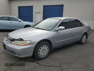 2002 Honda Accord LX z VIN JHMCG56452C034130, wystawiony jako Copart lot #52236695 z przebiegiem 206 446 mil mil oraz Czysty tytuł • Clean title. Historia ofert i sprzedaży dostępna na DreamBid. Obrazek 1.