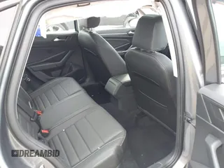 2024 Volkswagen Jetta SE z VIN 3VW7M7BU9RM011999, wystawiony jako IAAI lot #42697218 z przebiegiem 47 078 mil mil oraz . Historia ofert i sprzedaży dostępna na DreamBid. Obrazek 8.