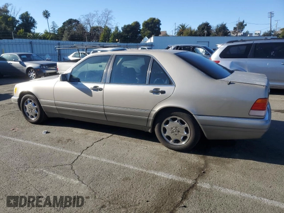 1995 Mercedes-Benz S with VIN WDBGA51E4SA202452, listed as a Copart auction lot 42133385 with 165,561 mi miles and Clean Title. Bid and sale history available at DreamBid. Image 2.