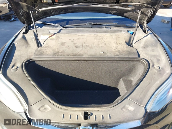 2017 Tesla Model S 60 with VIN 5YJSA1E19HF226094, listed as a IAAI auction lot 40931307 with 80,392 mi miles and . Bid and sale history available at DreamBid. Image 10.