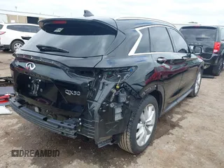 2019 Infiniti QX50 Essential z VIN 3PCAJ5M11KF122386, wystawiony jako IAAI lot #42403328 z przebiegiem 58 035 mil mil oraz . Historia ofert i sprzedaży dostępna na DreamBid. Obrazek 4.
