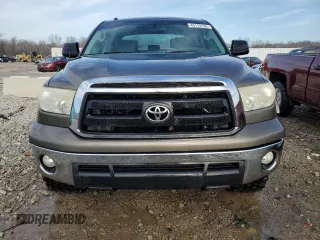 2010 Toyota Tundra z VIN 5TFDW5F13AX147077, wystawiony jako Copart lot #43742785 z przebiegiem 242 569 mil mil oraz Szkoda całkowita • Salvage title. Historia ofert i sprzedaży dostępna na DreamBid. Obrazek 5.
