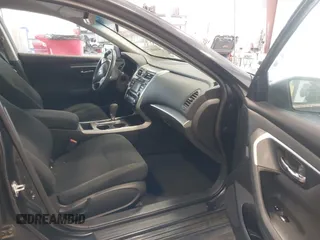 2015 Nissan Altima 2.5 z VIN 1N4AL3APXFN371273, wystawiony jako IAAI lot #42466812 z przebiegiem 150 180 mil mil oraz . Historia ofert i sprzedaży dostępna na DreamBid. Obrazek 5.