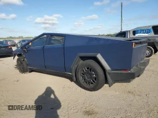 2024 Tesla Cybertruck Cyberbeast z VIN 7G2CEHEE3RA013268, wystawiony jako Copart lot #43322195 z przebiegiem Nie podano mil oraz Szkoda całkowita • Salvage title. Historia ofert i sprzedaży dostępna na DreamBid. Obrazek 2.