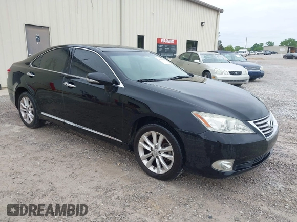2011 Lexus ES with VIN JTHBK1EG0B2450851, listed as a IAAI auction lot 42101990 with 221,912 mi miles. Bid and sale history available at carsss.com. Image 1.
