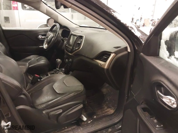2014 Jeep Cherokee Limited with VIN 1C4PJMDS2EW277428, listed as a IAAI auction lot 41577040 with 157,508 mi miles. Bid and sale history available at carsss.com. Image 5.