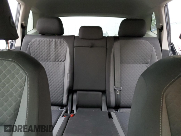 2019 Volkswagen Tiguan S z VIN 3VV0B7AX3KM046633, wystawiony jako Copart lot #57312875 z przebiegiem 134 207 mil mil oraz Szkoda całkowita • Salvage title. Historia ofert i sprzedaży dostępna na DreamBid. Obrazek 10.