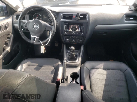 2013 Volkswagen Jetta SEL z VIN 3VWGX7AJ1DM400160, wystawiony jako Copart lot #69621884 z przebiegiem 135 059 mil mil oraz Szkoda całkowita • Salvage title. Historia ofert i sprzedaży dostępna na DreamBid. Obrazek 8.