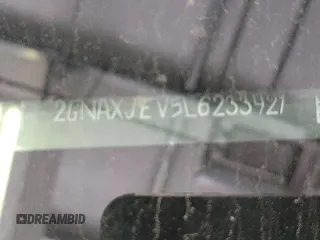 2020 Chevrolet Equinox LT z VIN 2GNAXJEV5L6233921, wystawiony jako IAAI lot #42466454 z przebiegiem 64 667 mil mil oraz . Historia ofert i sprzedaży dostępna na DreamBid. Obrazek 22.