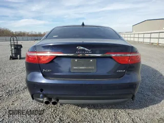 2017 Jaguar XF 20d Premium with VIN SAJBD4BN8HCY48779, listed as a Copart auction lot 49665485 with 76,804 mi miles and Clean Title. Bid and sale history available at DreamBid. Image 6.