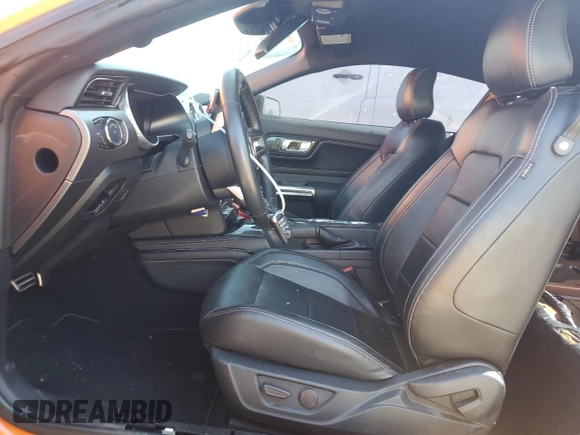 2021 Ford Mustang GT z VIN 1FA6P8CF6M5150407, wystawiony jako Copart lot #49669265 z przebiegiem Nie podano mil oraz Tytuł czysty. Historia ofert i sprzedaży dostępna na DreamBid. Obrazek 7.