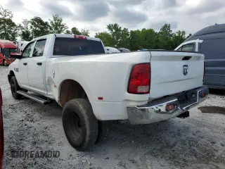 2018 Ram 3500 Tradesman z VIN 3C63RRGL1JG401195, wystawiony jako Copart lot #54166715 z przebiegiem 556 538 mil mil oraz Tytuł czysty. Historia ofert i sprzedaży dostępna na DreamBid. Obrazek 2.