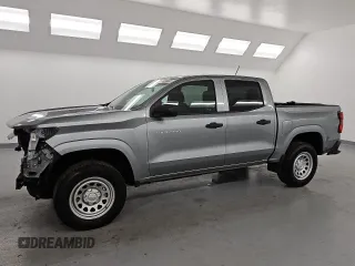 2024 Chevrolet Colorado 2WD Work Truck z VIN 1GCGSBECXR1298068, wystawiony jako Copart lot #58307725 z przebiegiem 2 559 mil mil oraz Czysty tytuł • Clean title. Historia ofert i sprzedaży dostępna na DreamBid. Obrazek 1.