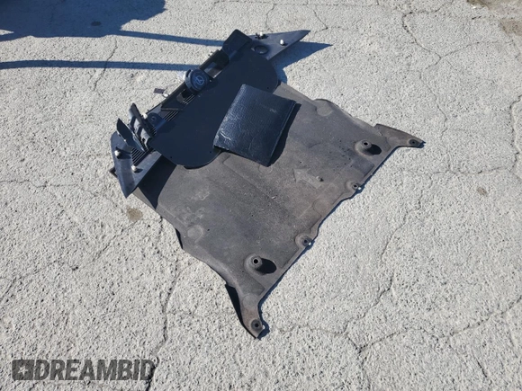 2019 Tesla Model 3 Mid Range z VIN 5YJ3E1EA7KF326727, wystawiony jako Copart lot #56243505 z przebiegiem 49 009 mil mil oraz Szkoda całkowita • Salvage title. Historia ofert i sprzedaży dostępna na DreamBid. Obrazek 12.