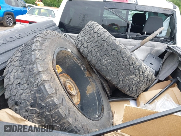 2020 Ram 1500 Big Horn with VIN 1C6SRFFT8LN301178, listed as a IAAI auction lot 42265449 with 74,968 mi miles and . Bid and sale history available at DreamBid. Image 11.